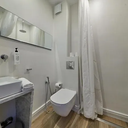 Afroditi Arhontiko * لِتوخورو