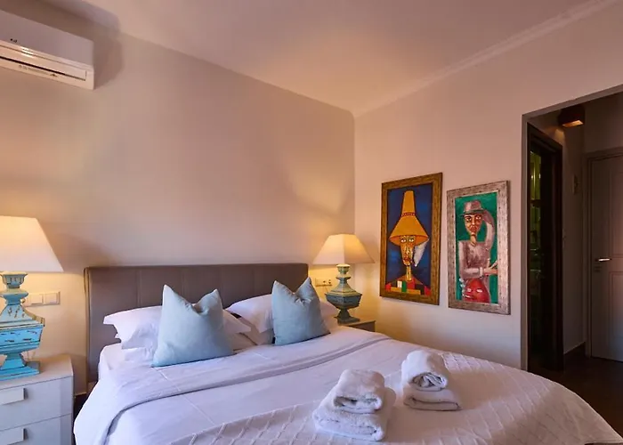 Hotel Afroditi Arhontiko *